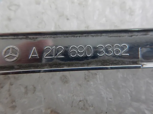 Rivestimento parafango anteriore sinistro Mercedes-Benz A2126903362 image 7