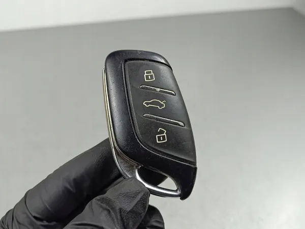 Clé ou carte MG ZS 2022 FOB49204 image 1