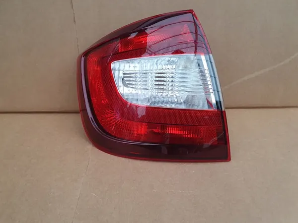 Luz trasera izquierda SKODA RAPID LIFT 5JH945095A image 2