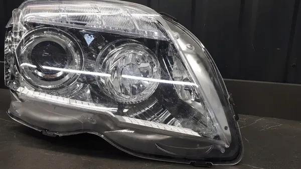 Rechter Koplamp Mercedes GLK W204 XENON A2048208959 image 2