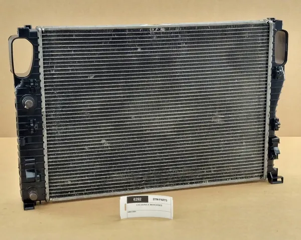 Radiador de água OEM P*AWK 2115000802 Usado image 5