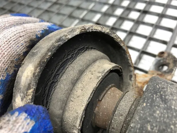 Arbre de Transmission Arrière Audi A4 B6 Berline 00-05 2.5 180CV 8E0521101D image 4