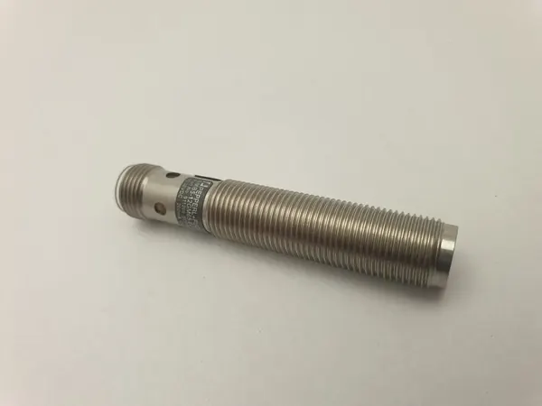 Sensore PEPPERL+FUCHS NMB5-12GM65-E2-V1 PNP NO M12 image 3