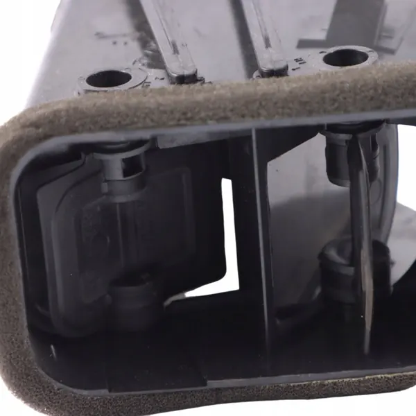Oikea Sivuilmastointiristikko OEM A6398300154 Mercedes Vito image 9