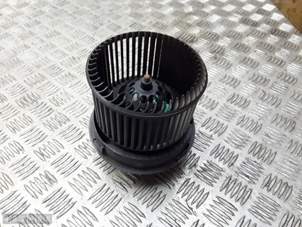 Ventilateur de chauffage Peugeot OEM N101812H - Occasion image 2