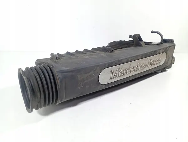 Mercedes W203 00-07 Ilmansuodatin kotelo A1110940204 image 3