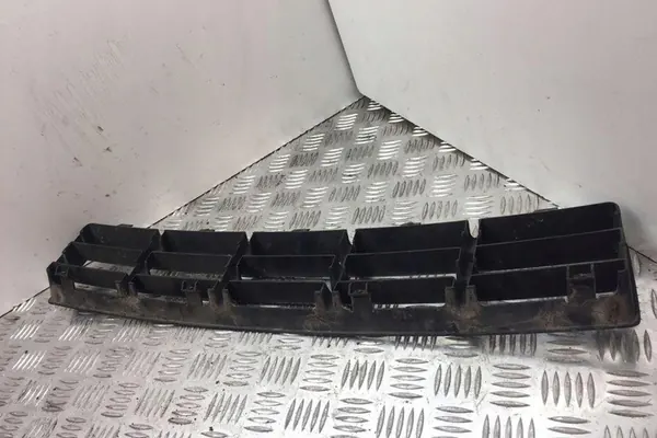 Griglia paraurti anteriore VW GOLF VII 1J0853677D image 2