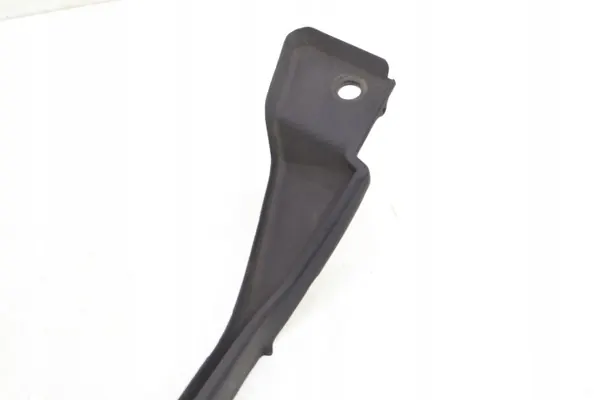 Junta parabrisas derecho Maserati Grecale OEM 670167247 image 4