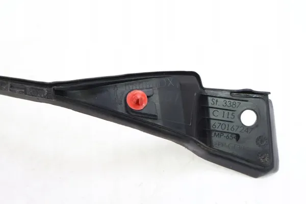 Junta parabrisas derecho Maserati Grecale OEM 670167247 image 6