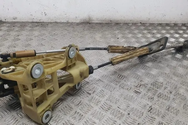 Vaihteiston mekanismi VW TRANSPORTER V (T5) 2.5L OEM image 2