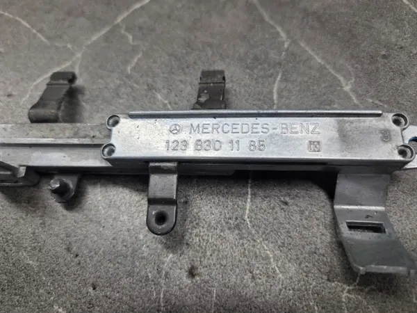 OEM 1238301185 Lämmittimen Liukus Mercedes W123 image 3