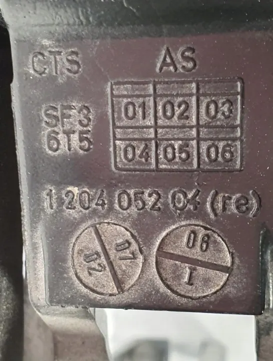 Dobradiça Teto Traseira Direita OEM 12040060400 Mercedes SL55 image 3