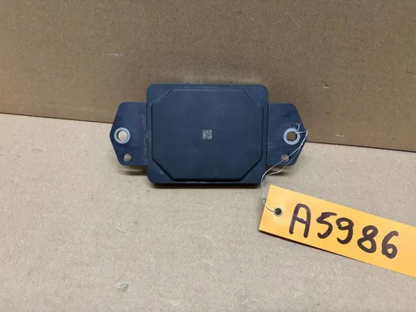 Toyota Yaris III Radar Distronic OEM 88210-0D090 image 2