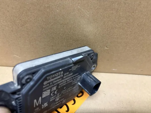 Toyota Yaris III Radar Distronic OEM 88210-0D090 image 3