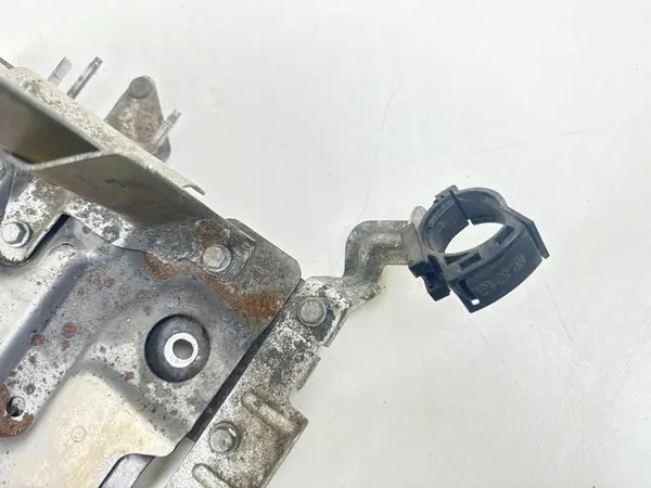 Suporte de bateria Nissan Qashqai 2015 image 2