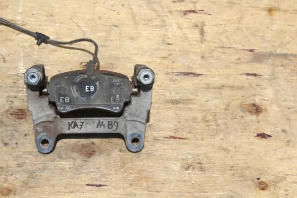 Remklauwbeugel links achter OEM 8W0418M image 3