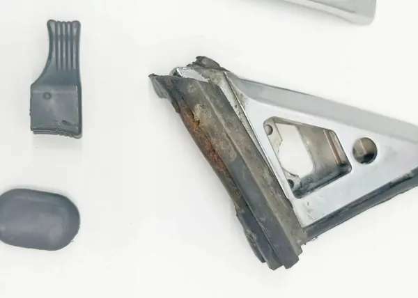 Mercedes-Benz Ovenosat OEM A1077250194 - Käytetty image 7