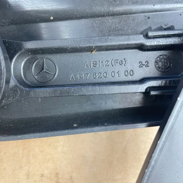 Mercedes VITO W447 vindrutetorkararmar OEM A4478200000 image 9