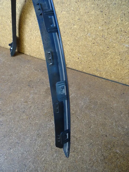 Q3 8U LIFT 15-18 S-LINE Etuvasen Lokasuoja 8U0853717A image 6