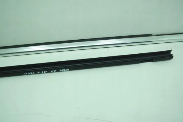 OEM A2216900280 Chromleiste Rechte Vordertür - Gebraucht image 3