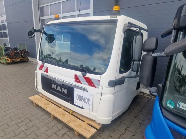MAN TGL/TGM daghytt OEM 81.60000-7786 Begagnad image 3
