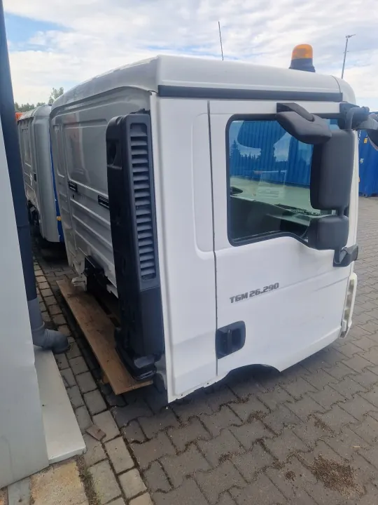 MAN TGL/TGM daghytt OEM 81.60000-7786 Begagnad image 4