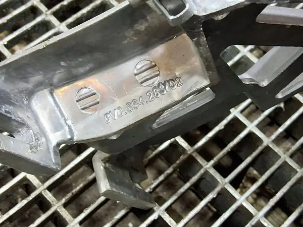 Audi A3 S3 8V konsoli käsinoja OEM 8V0864263 image 7