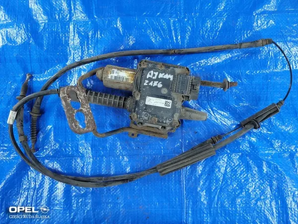 OPEL Astra J Actionneur de Frein à Main 13334738 image 1