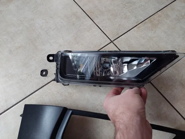 Griglia Fendinebbia Destra VW Tiguan II image 7