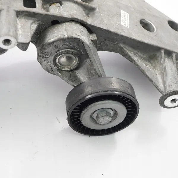 Mercedes W169 W245 OM640 Diesel Vaihtovirtageneraattorin Jännite image 8