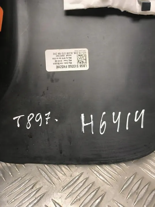 Ford Explorer VI 2020 Guardabarros delantero derecho OEM LB5BS13200 image 3