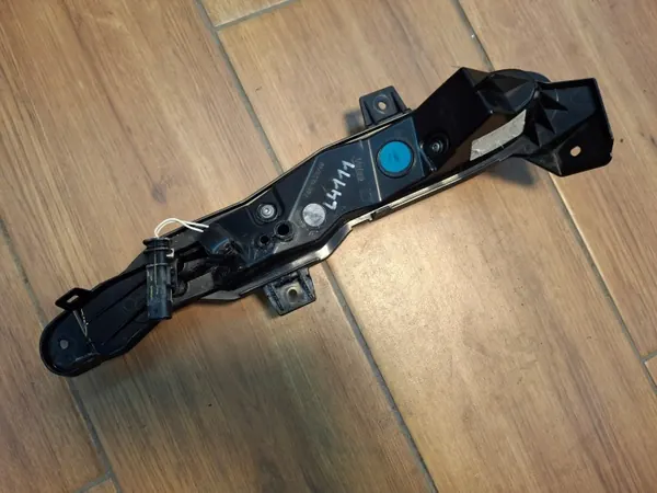 Feu anti-brouillard arrière droit Range Rover Velar OEM J8A2-15K272-AF image 4