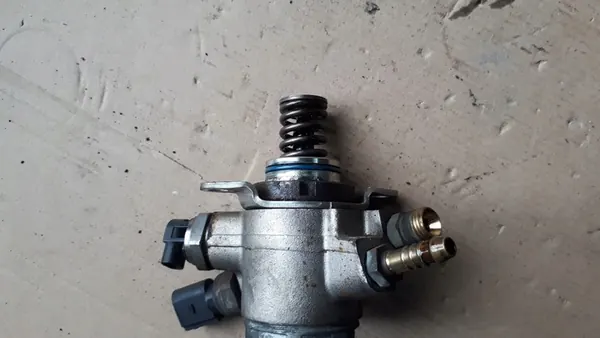 Hochdruckkraftstoffpumpe Audi A6 C7 image 3