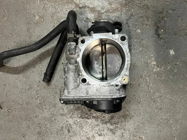 Corpo de borboleta AUDI VW GOLF IV BORA TOLEDO 2.3 image 4