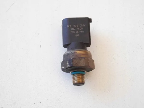 Sensor de Pressão de Combustível 06E906051K TT 8J A4 B8 A6 image 3