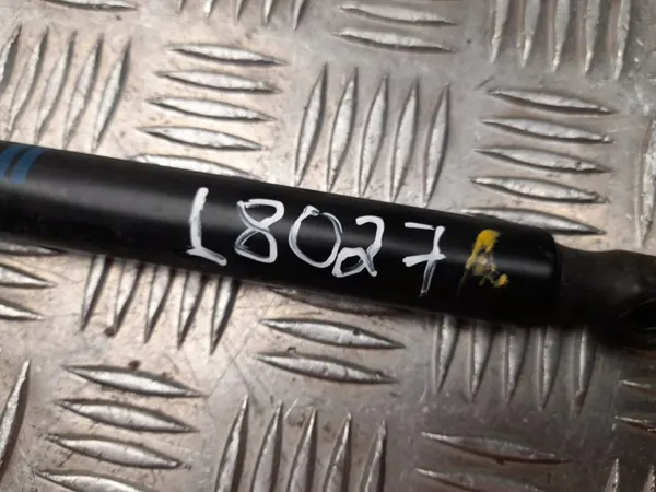 Ressort à gaz OEM 5E6827552A pour Škoda Octavia Mk4 image 3