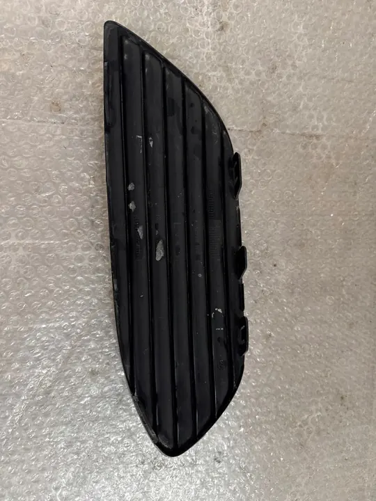 Grille de pare-chocs gauche MERCEDES C-Klasse W205 A2058851523 image 2