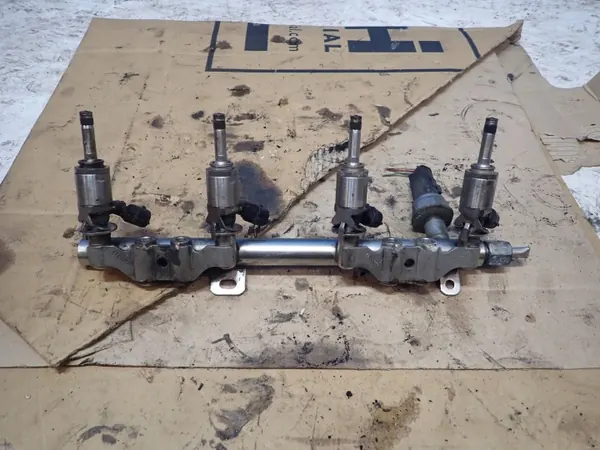 Nissan Qashqai J11 1.2 Inspuitrail OEM 175204385R image 3