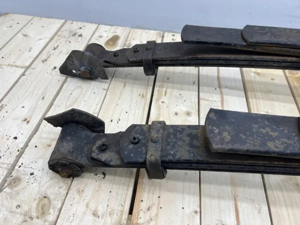 Ressorts à lames OEM MMAUTKO-23700 pour Ford Ranger IV image 3