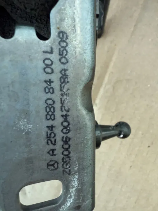 Charnière de Capot Mercedes GLC W254 OEM A2548808400 image 4