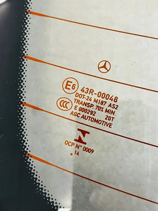 Mercedes C-Klass W205 Sedan Bakruta A2056704500 image 3