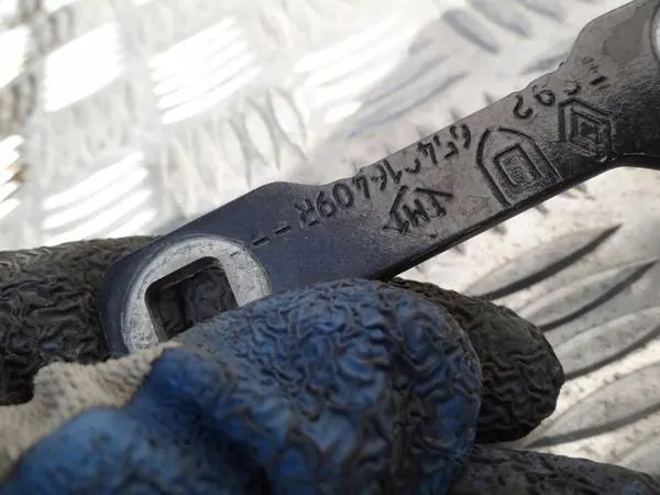 Dacia OE 654016409R Bisagra de Capó image 3