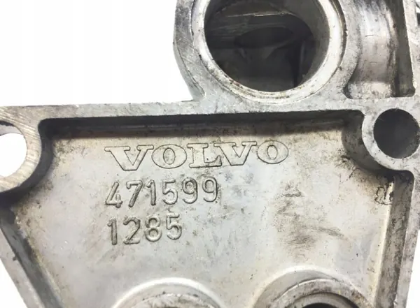 Oljefilterfäste Volvo OEM 471599 - Begagnad image 5