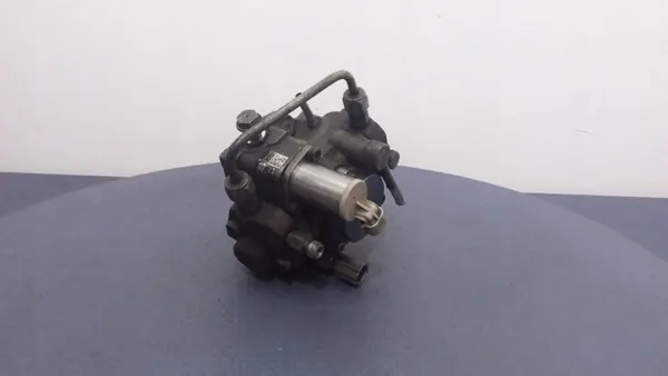 Toyota OE inspuitpomp OEM 22100-0R040 image 2