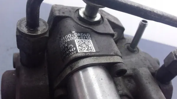 Toyota OE inspuitpomp OEM 22100-0R040 image 6