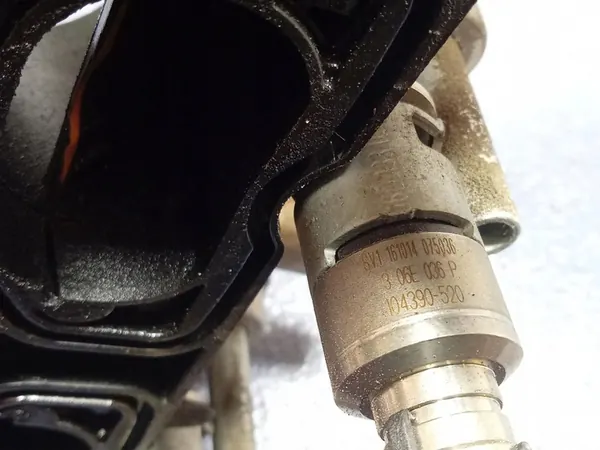 AUDI S4 A4 B8 3.0 TFSI Rechter Ansaugkrümmer 06E133110AS image 9