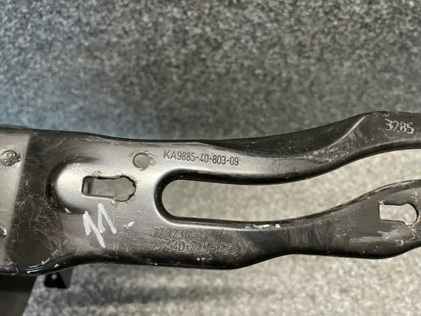 Strålkastarfäste höger fram BMW F30 F31 OEM image 4