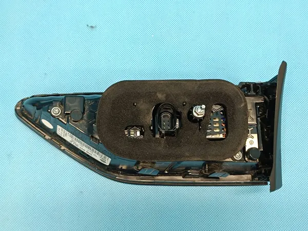 VW GOLF 8 VARIANT LIFT 1.5 TSI 2024 R LÁMPARA LED IZQUIERDA TRASERA image 5