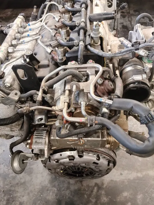 Mazda R2AA Motor Compleet - Diesel 155k km image 9