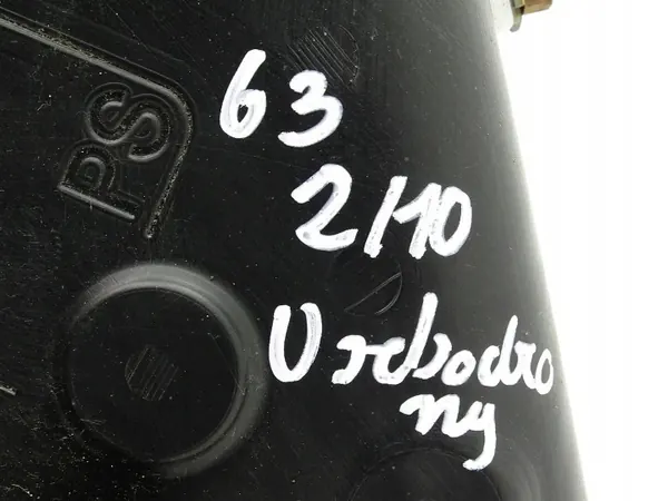 Réservoir AdBlue Audi A7 C7 OEM 4G0131877H - Occasion image 4